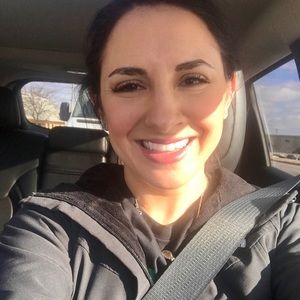 Meet your Posher, Lauren